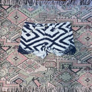 No boundaries, low rise, navy & white, crocheted, Aztec print, shorts.